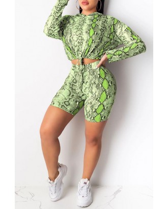 Lovely Casual Hooded Collar Printed Green Two-piece Shorts Set
